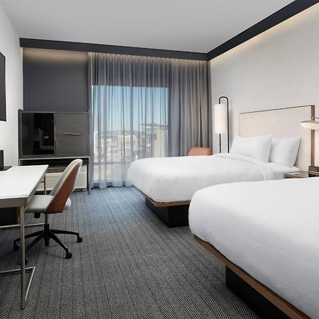 فندق Courtyard By Marriott Indianapolis بلينفيلد المظهر الخارجي الصورة