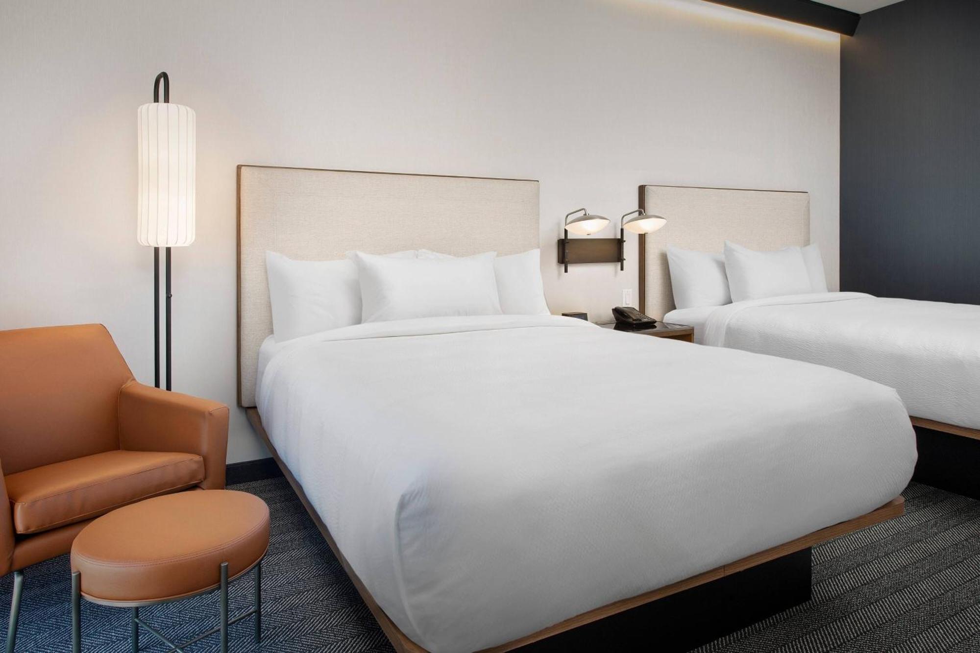 فندق Courtyard By Marriott Indianapolis بلينفيلد المظهر الخارجي الصورة