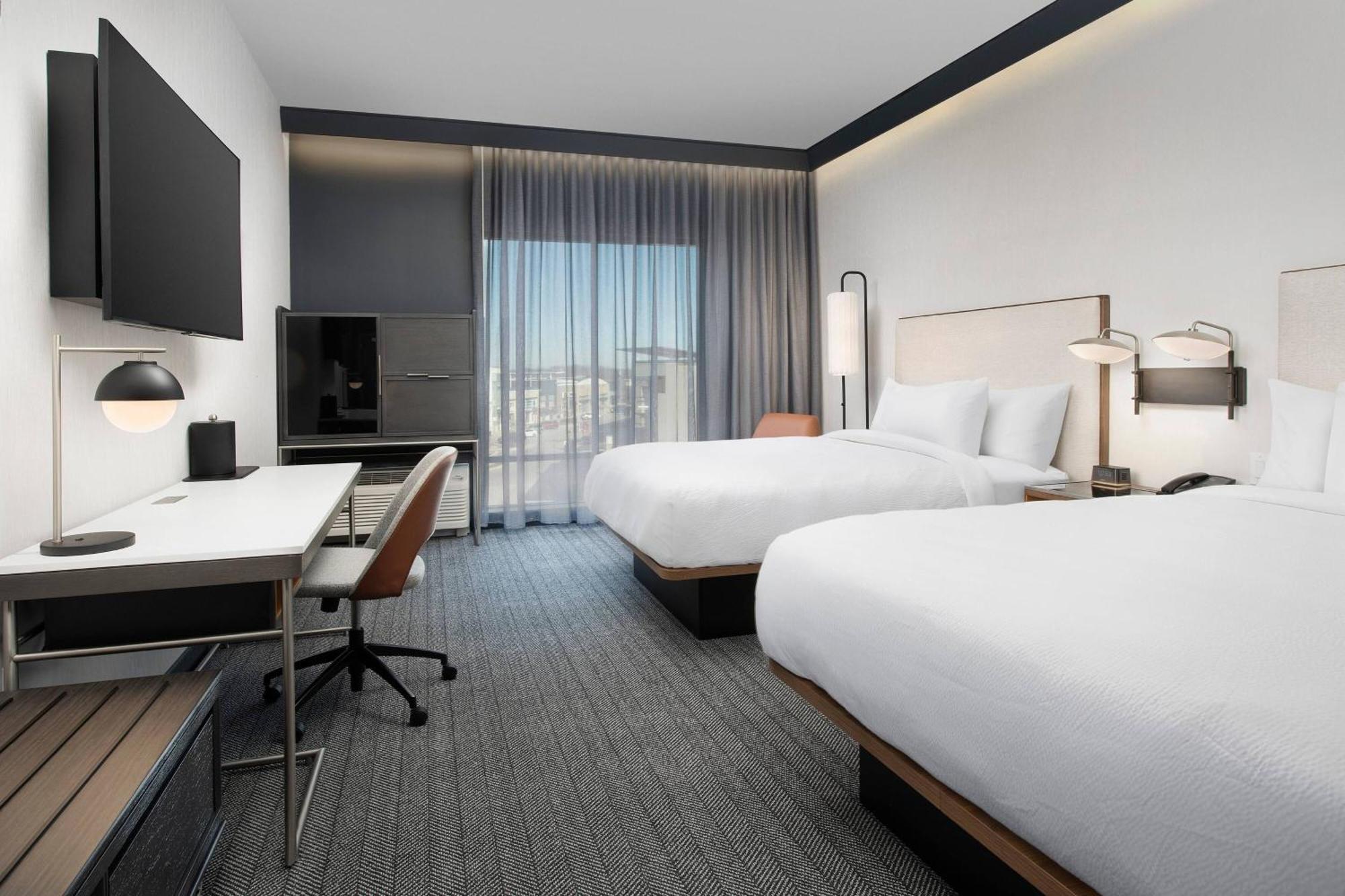 فندق Courtyard By Marriott Indianapolis بلينفيلد المظهر الخارجي الصورة