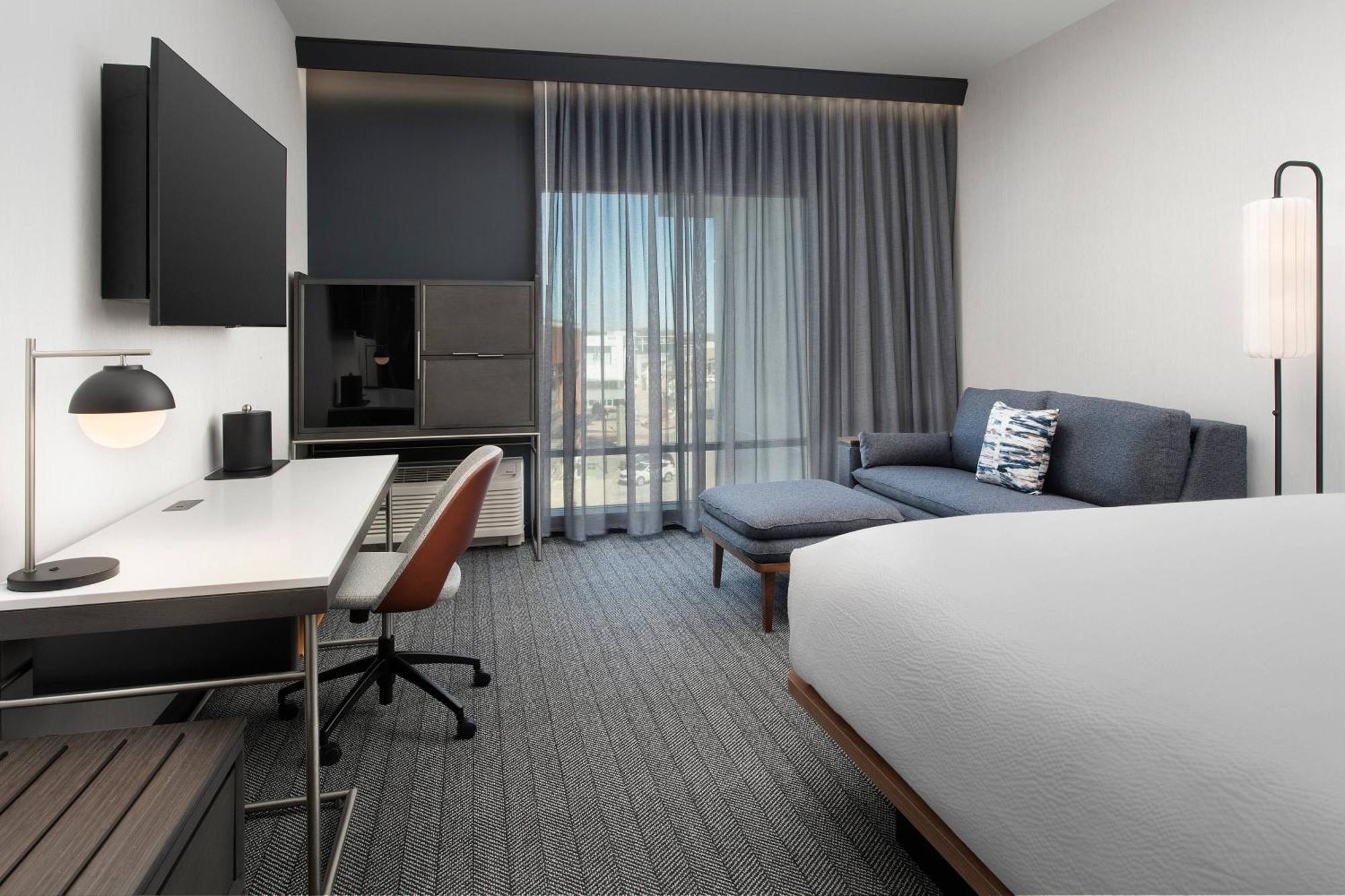 فندق Courtyard By Marriott Indianapolis بلينفيلد المظهر الخارجي الصورة
